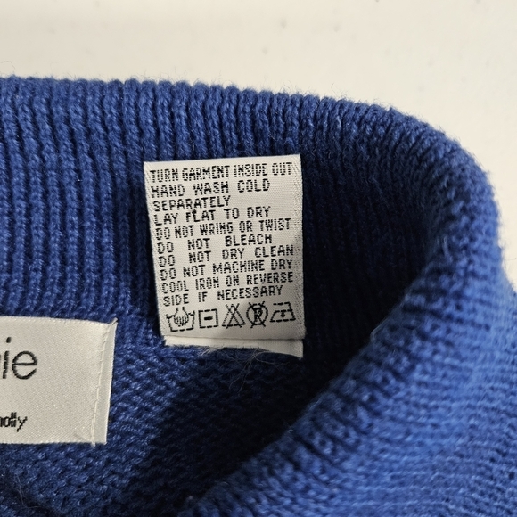 Vintage 1990 Bonnie and Bill Blue Abstract Design Beaded Sweater - Picture 7 of 7